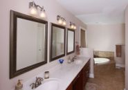 Reyes master bathroom - Thumb Pic 9