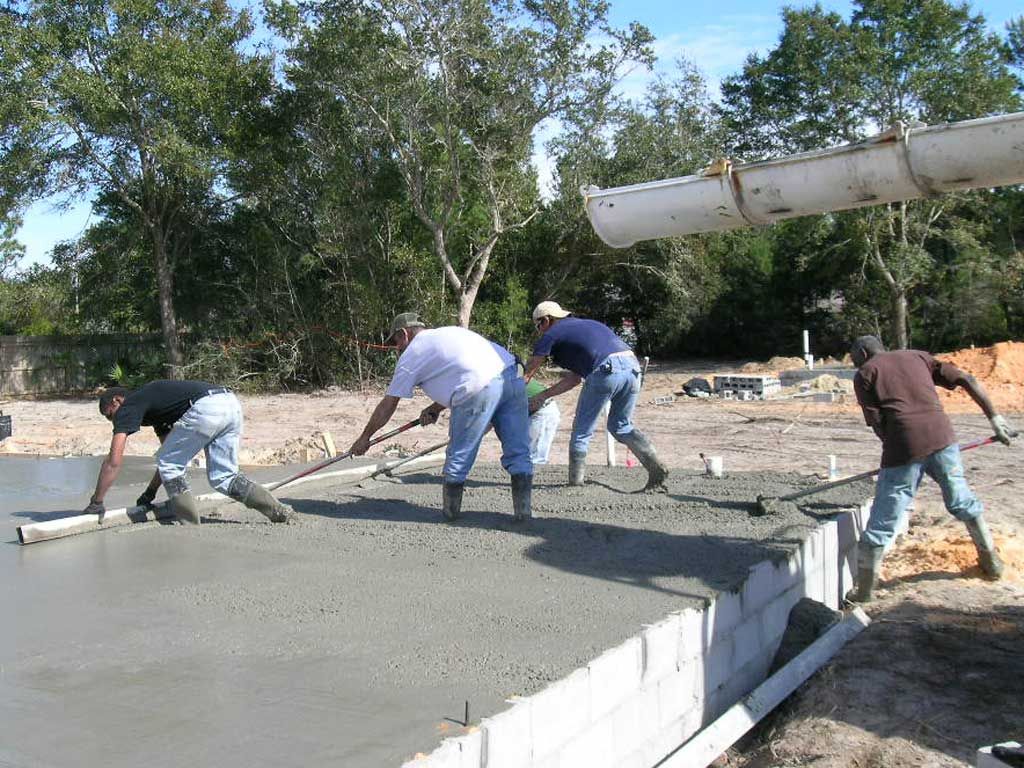 screeding concrete