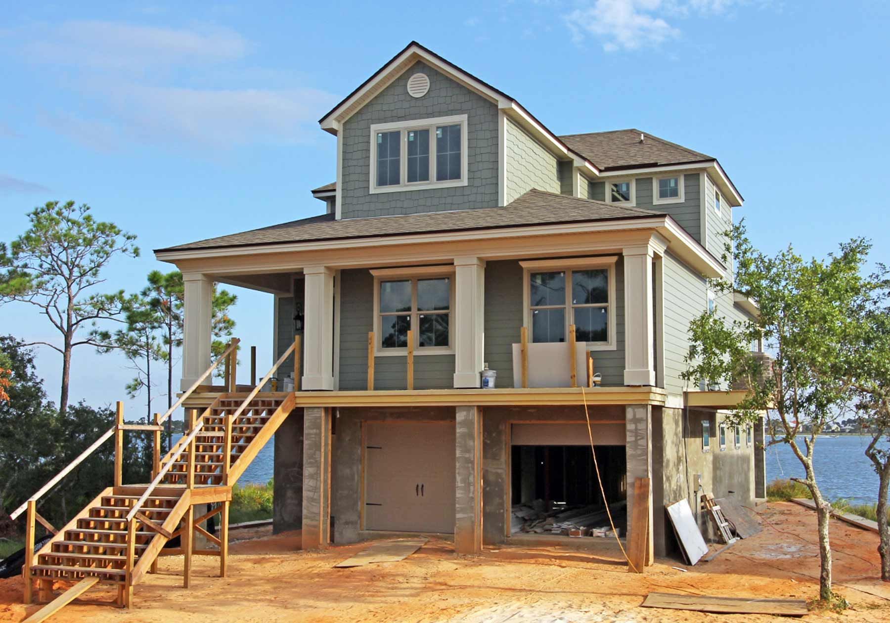 Simmons residence in Pensacola by Acorn Fine Homes