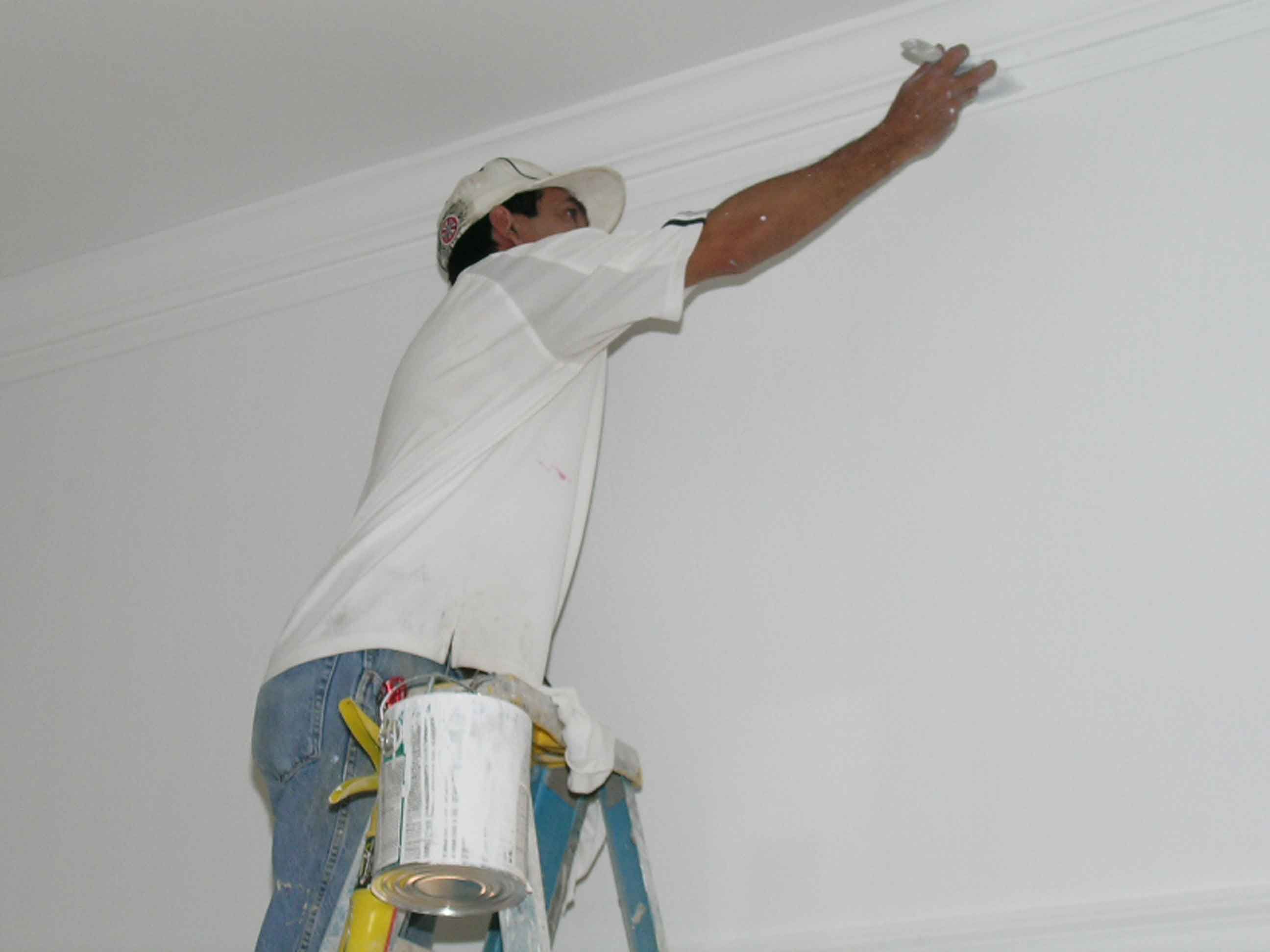 painting crown molding